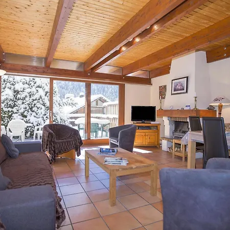 Chantey Mourry 67 - Happy