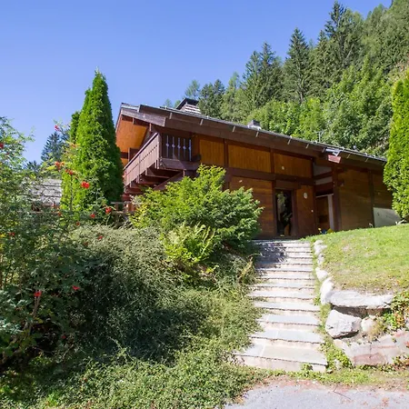 Chantey Mourry 67 & Sleeps 8-9 - Happy Chalet Chamonix