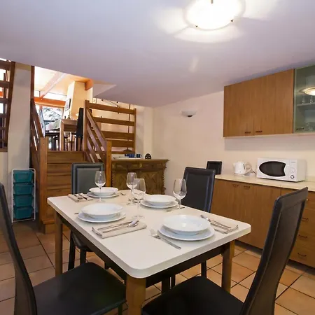 Chalet Chantey Mourry 67 & Sleeps 8-9 - Happy *
