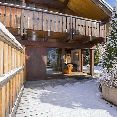 Chantey Mourry 67 & Sleeps 8-9 - Happy Chalet Chamonix